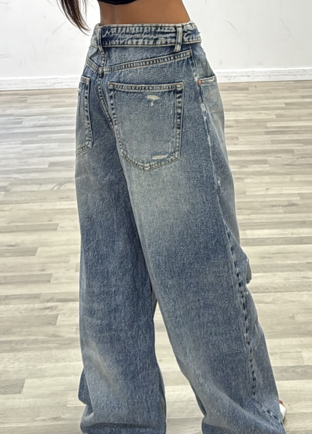 jeans con risvolto in vita