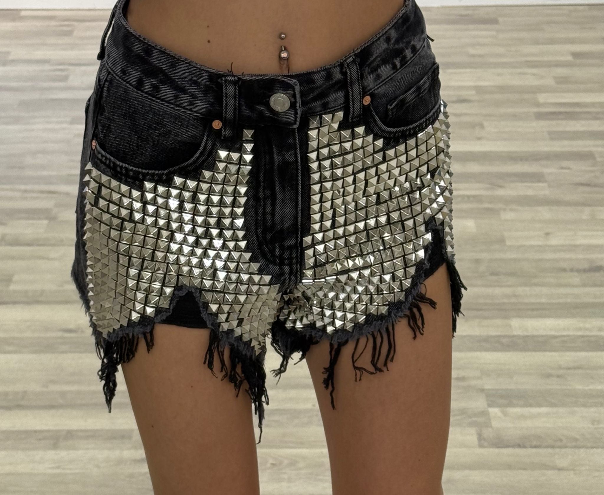 short metallic