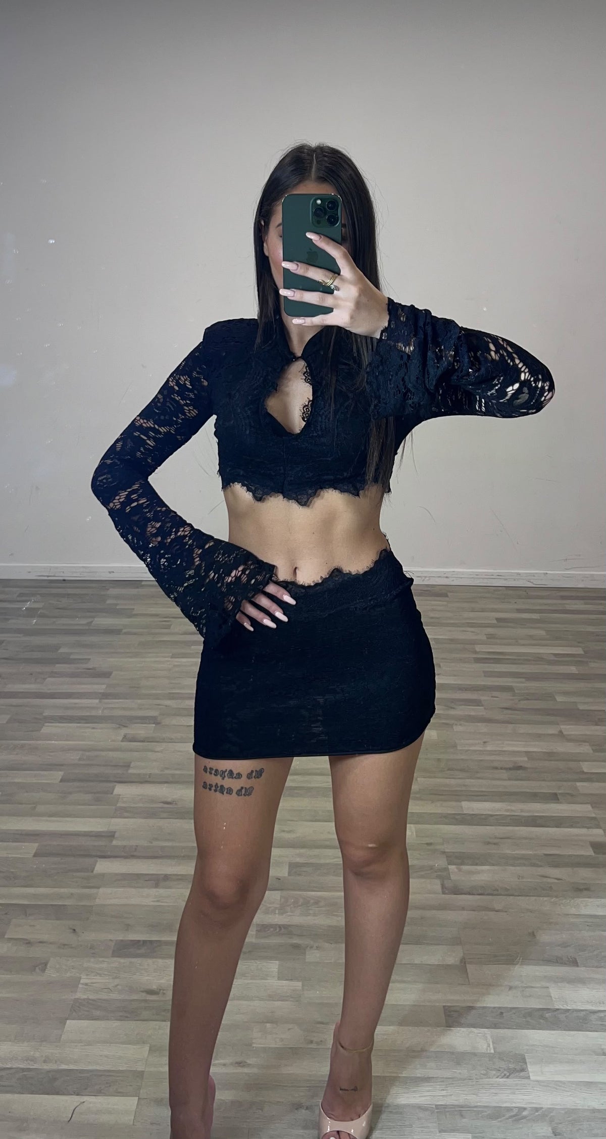 completo in pizzo adoha