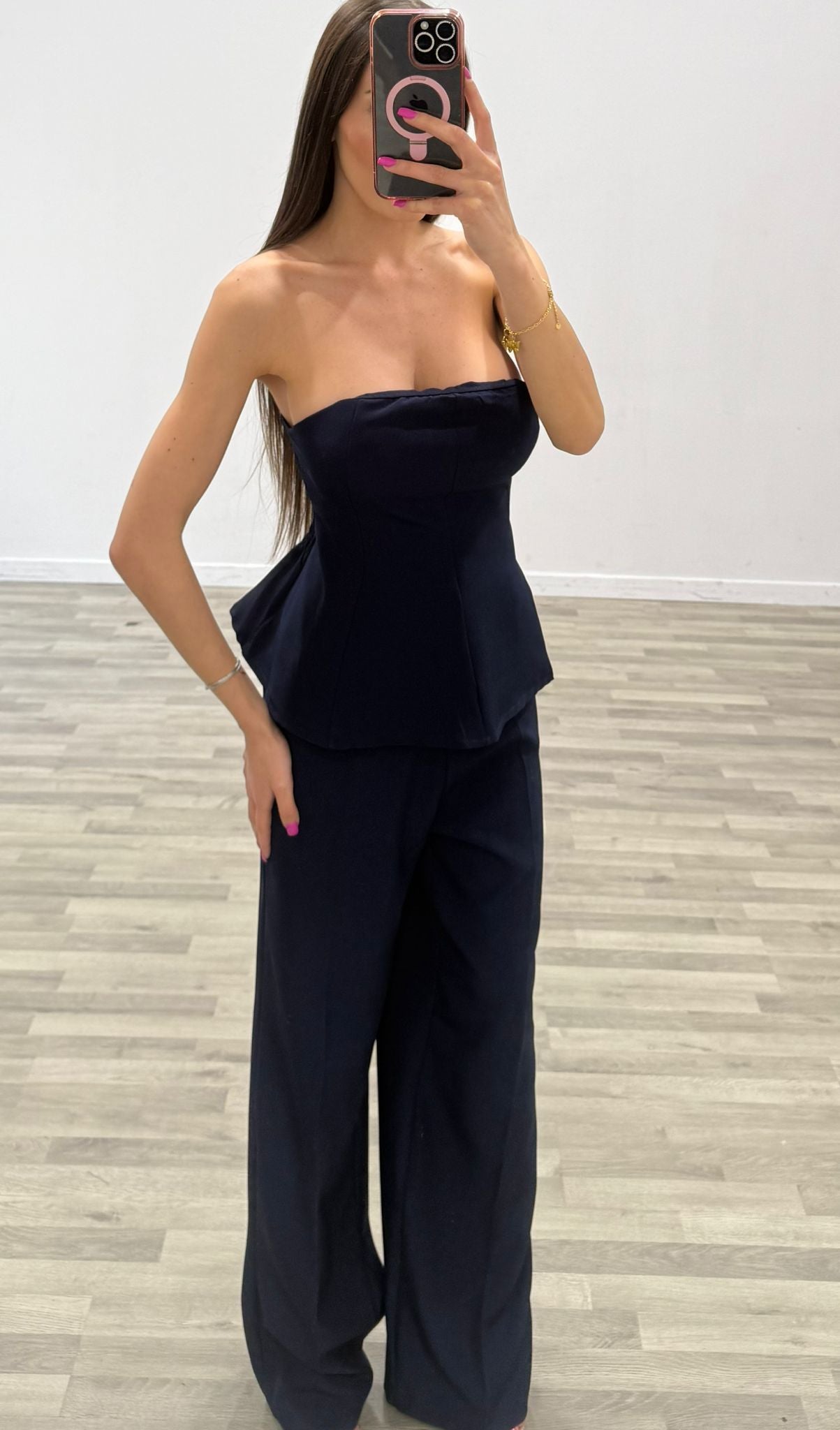 completo top a fascia con pantalone