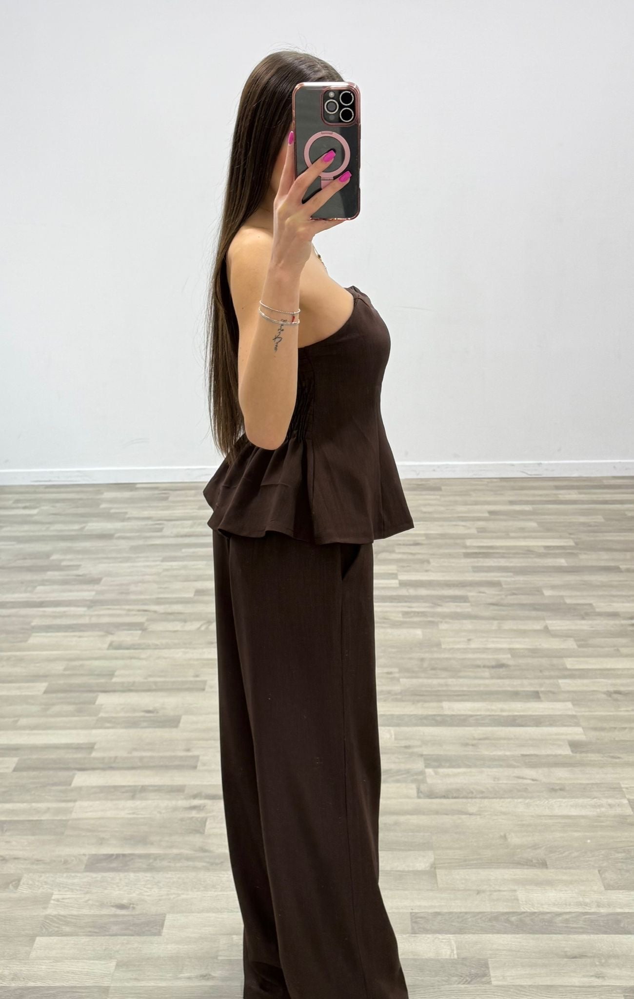 completo top a fascia con pantalone