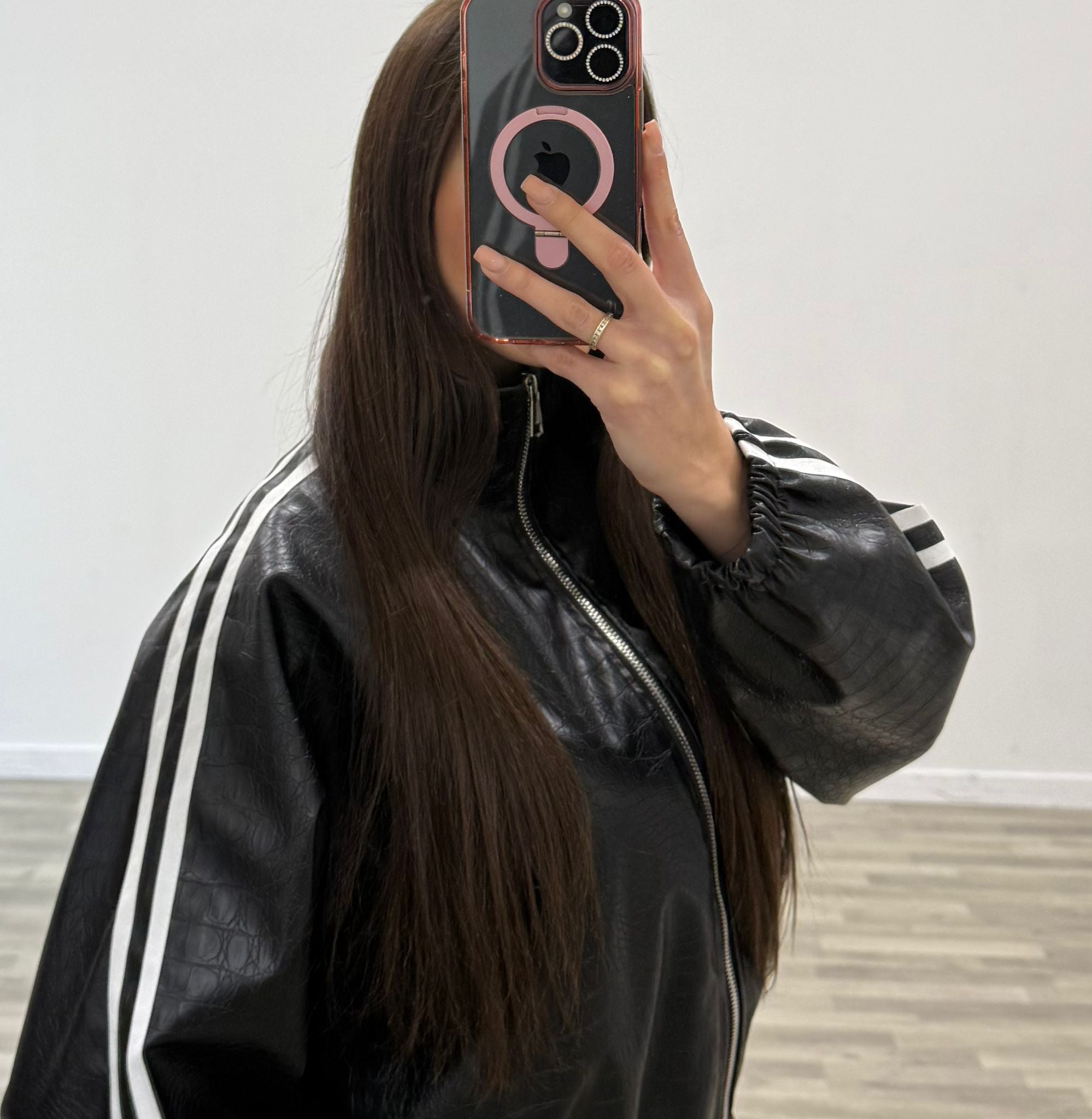 giubbino in ecopelle con righe laterali