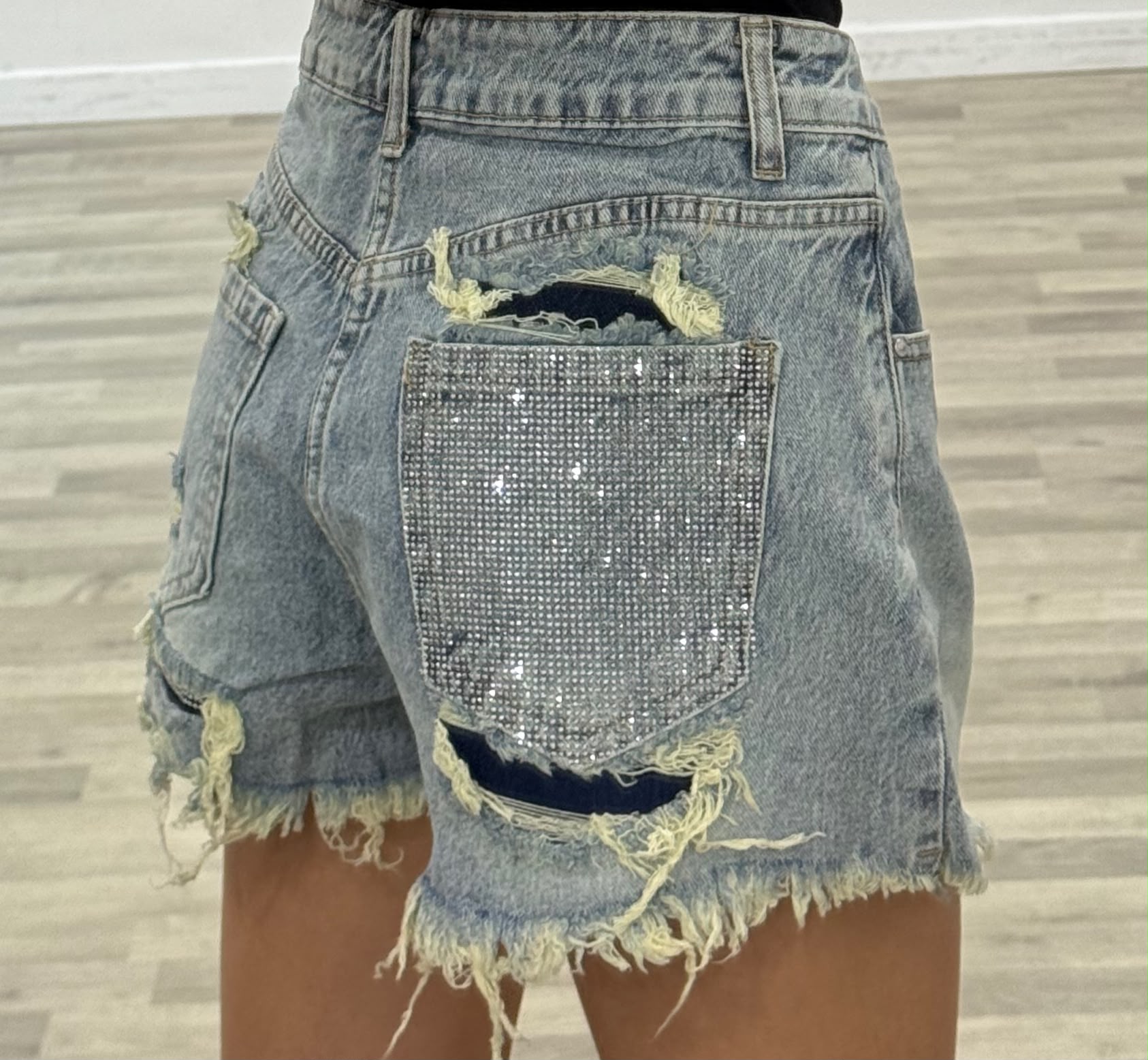 short con tasca glitter denim