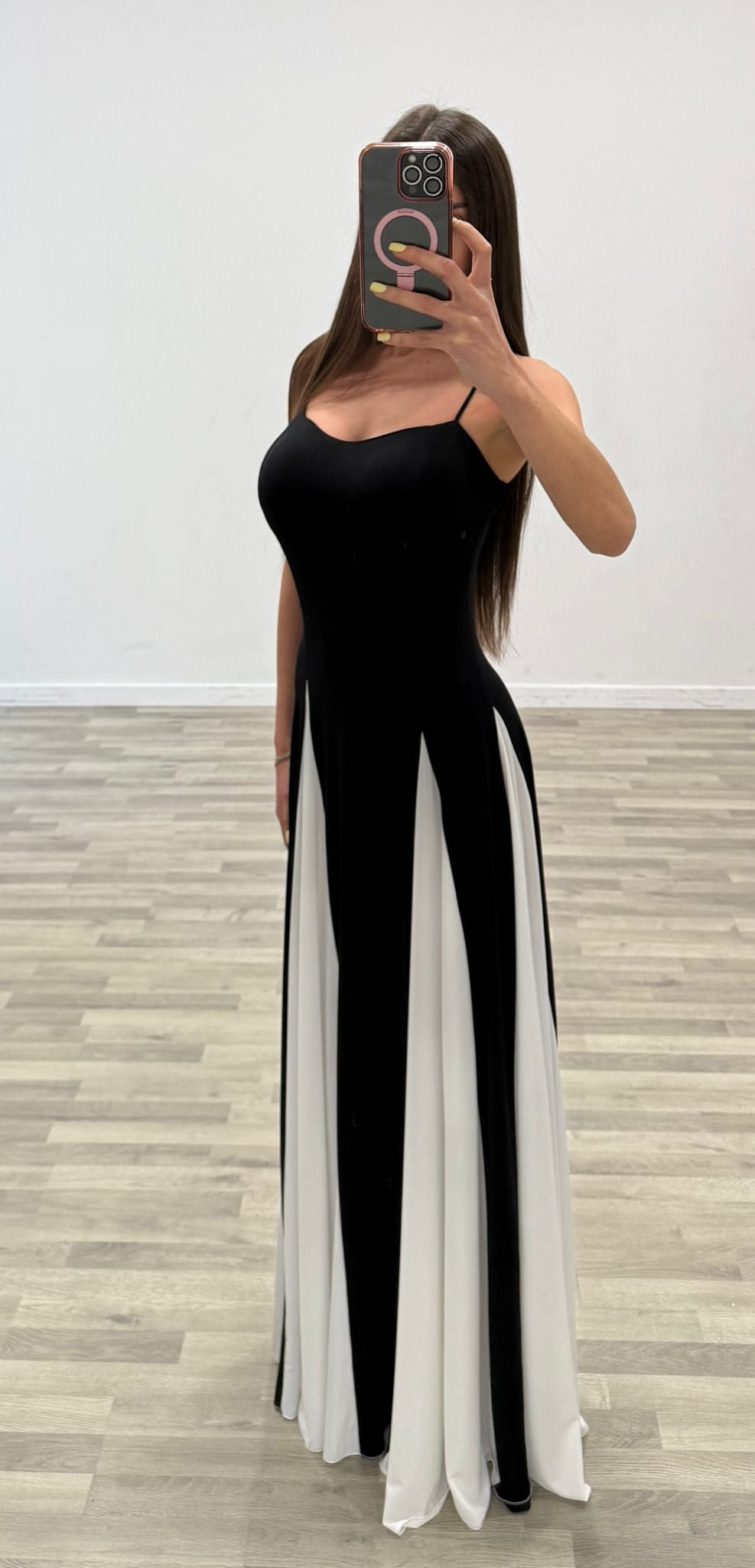 vestito black and white
