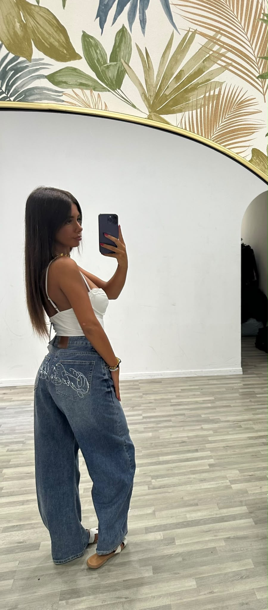 jeans ballon con scritta dietro