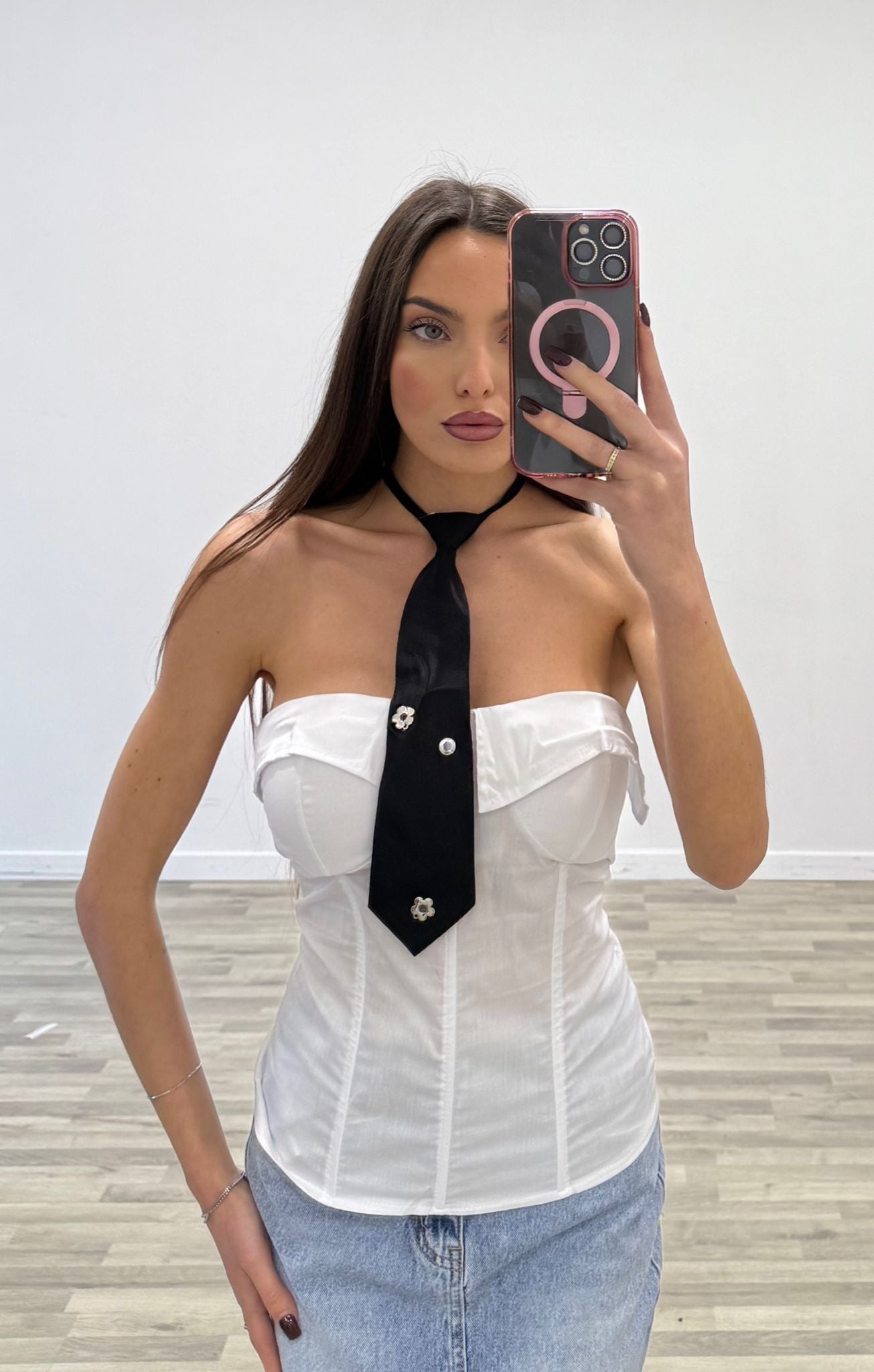 camicia a fascia con cravatta