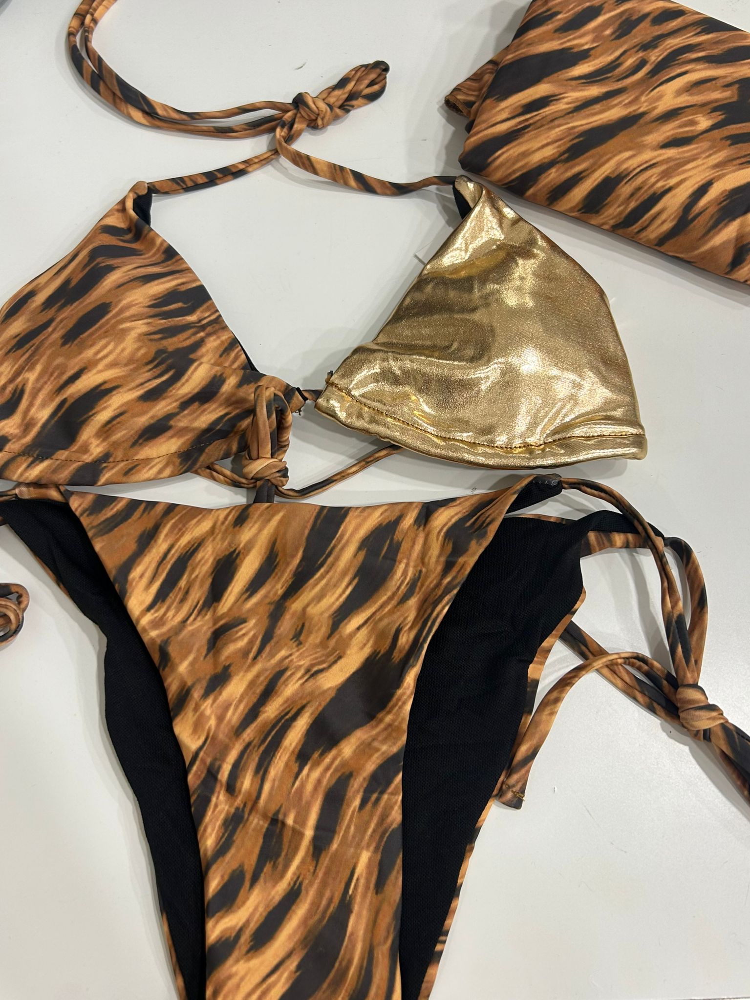 costume con pareo africa