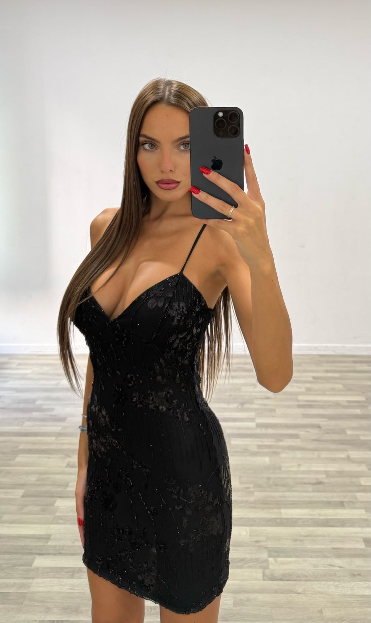 vestitino con paillettes nerano