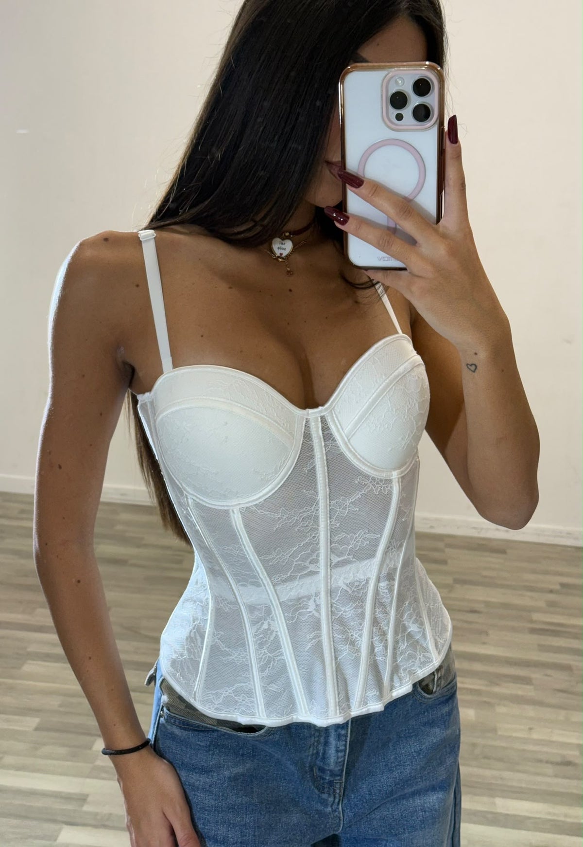 top nero nude roma