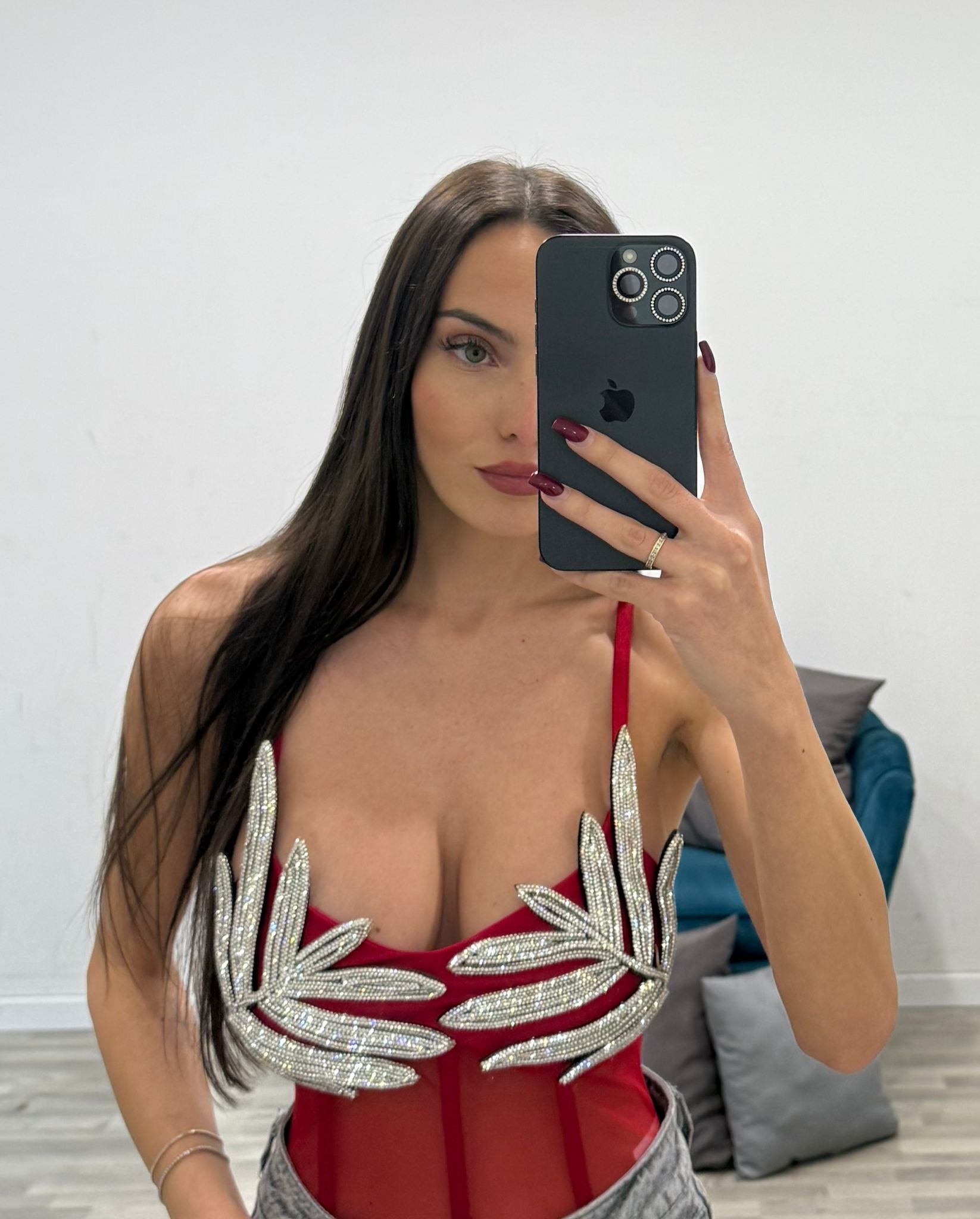 body con foglie
