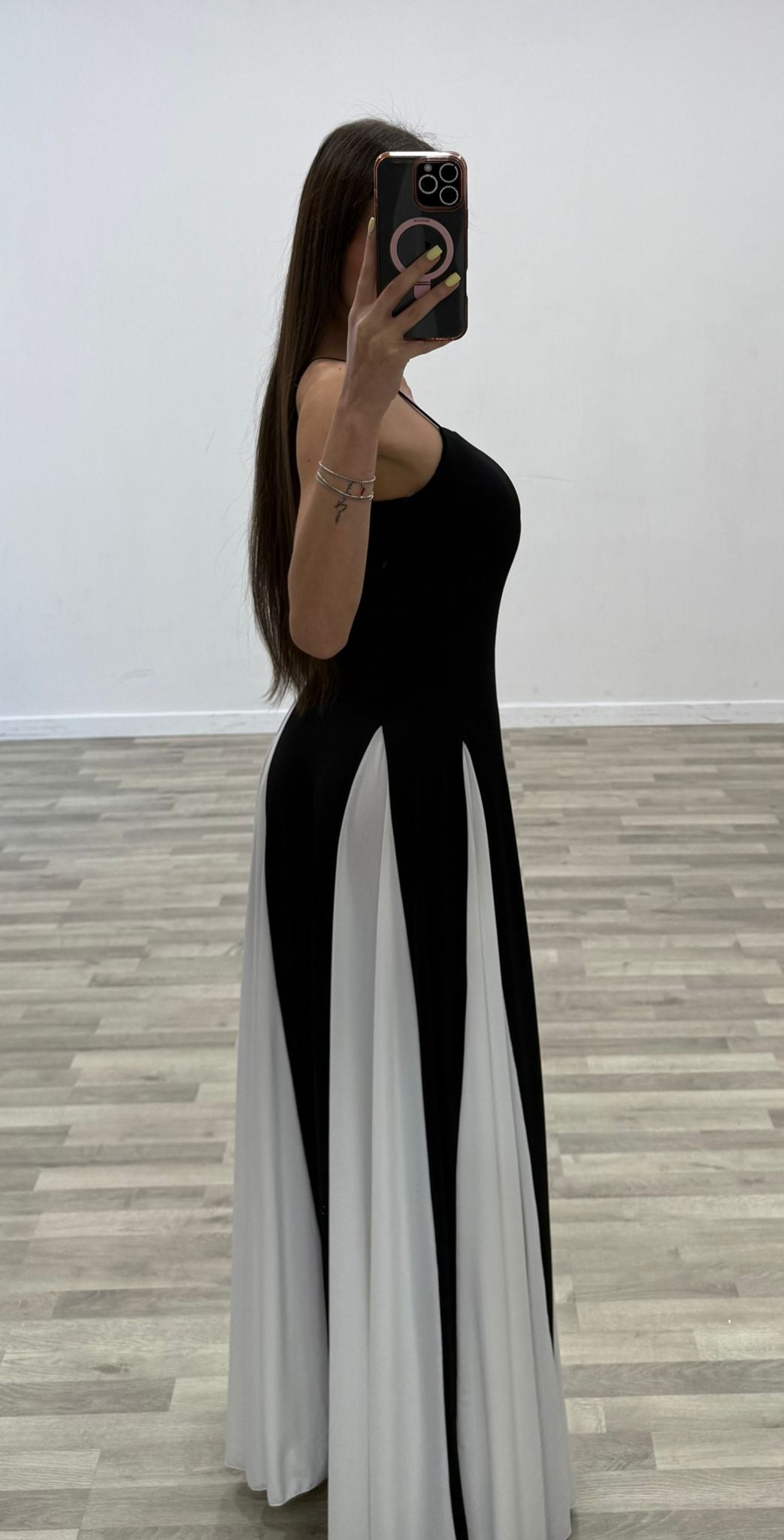 vestito black and white