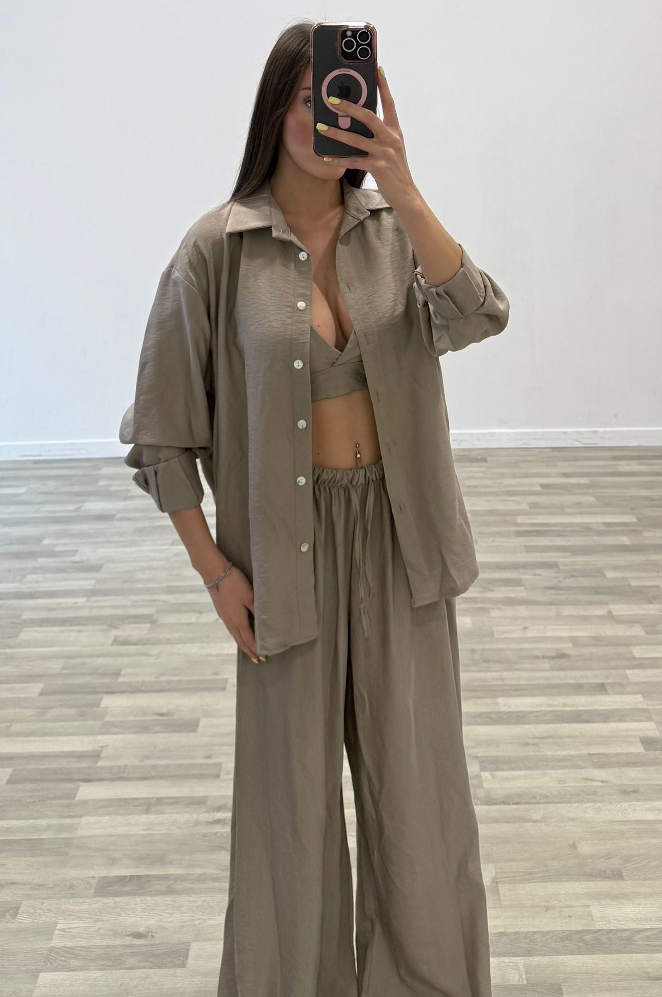 completo camicia top e pantalone