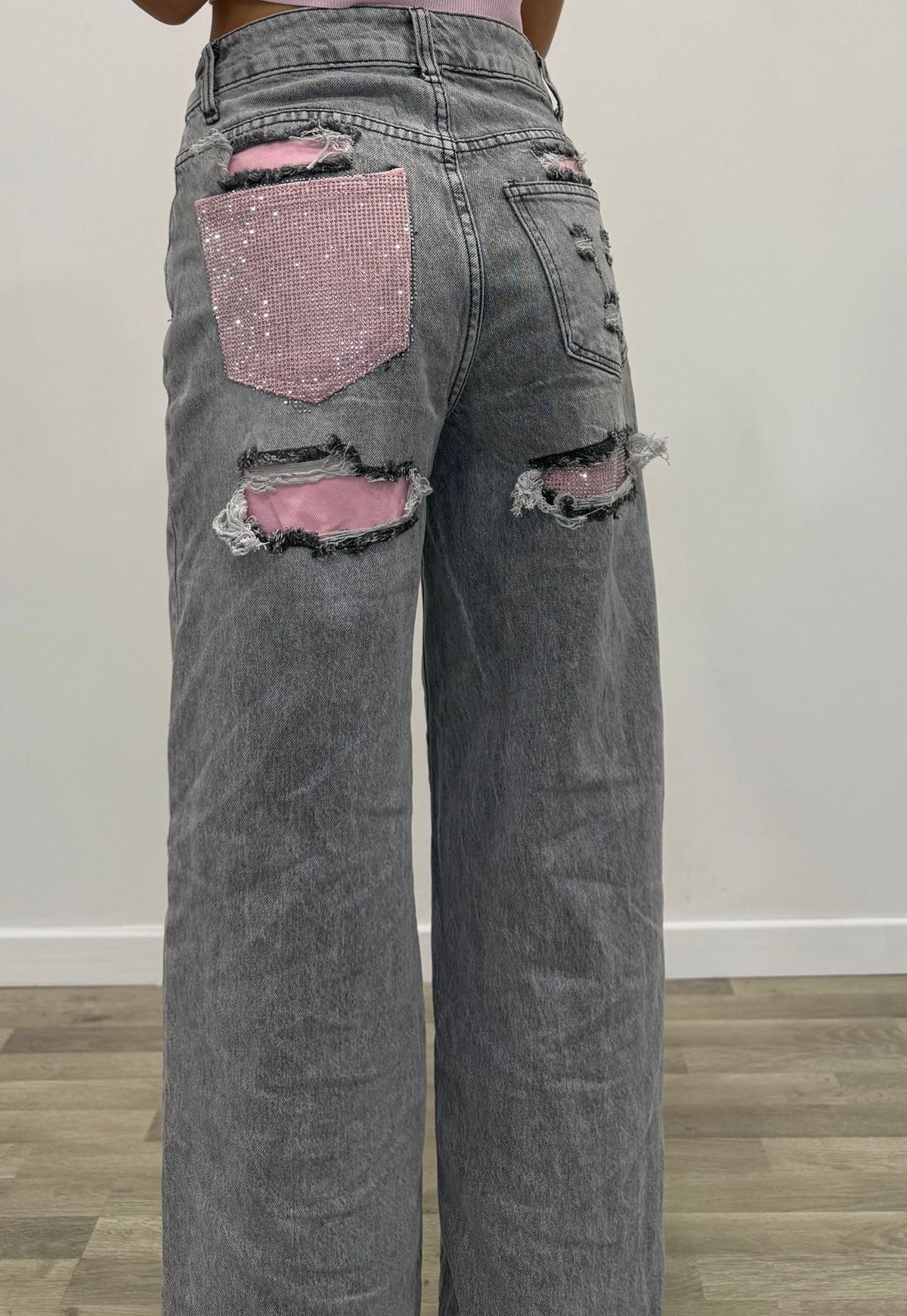 jeans grigio con tasca strass rosa