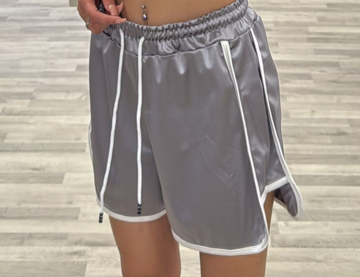 short con striscie laterali