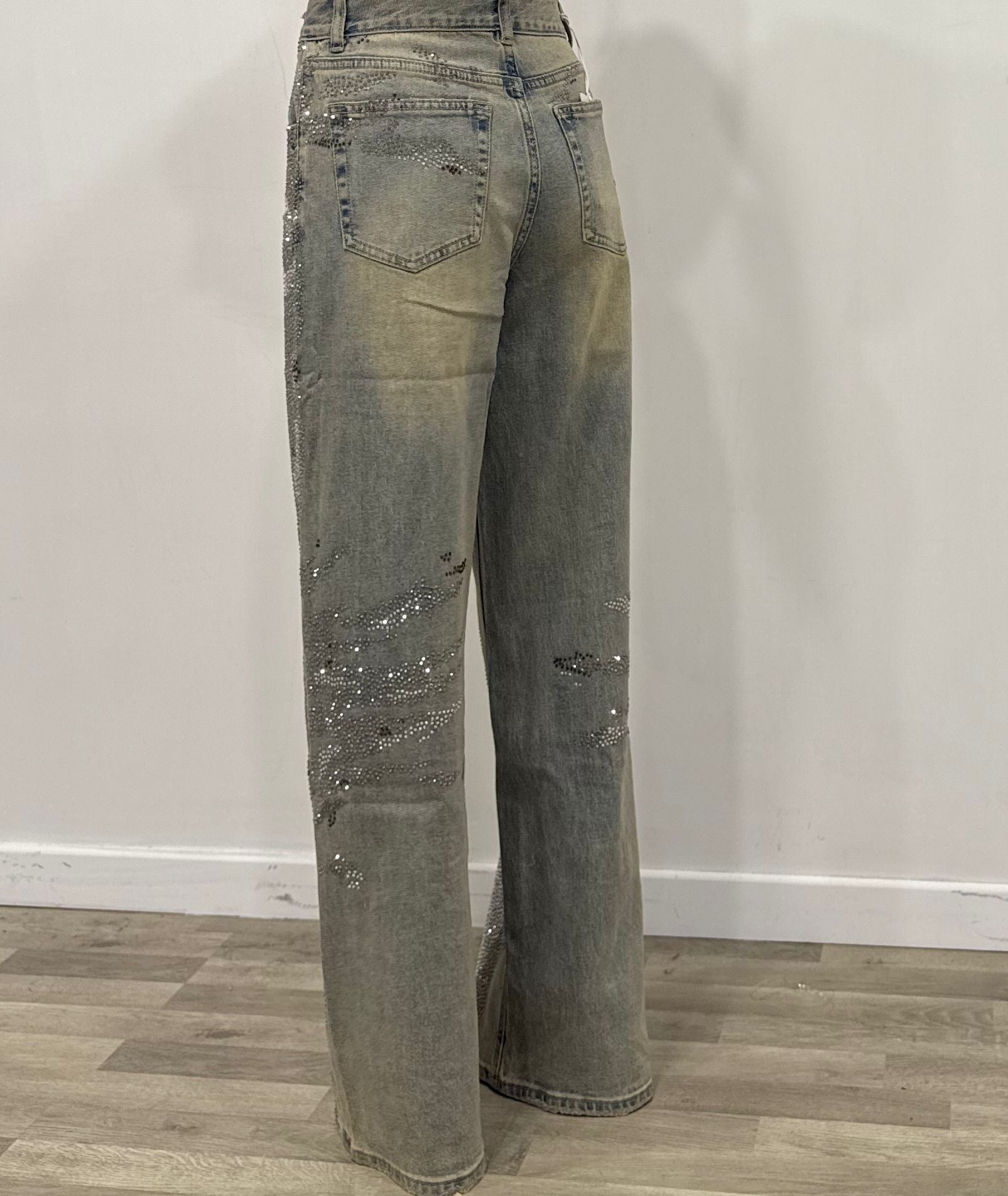 jeans sabbiato con brillantini