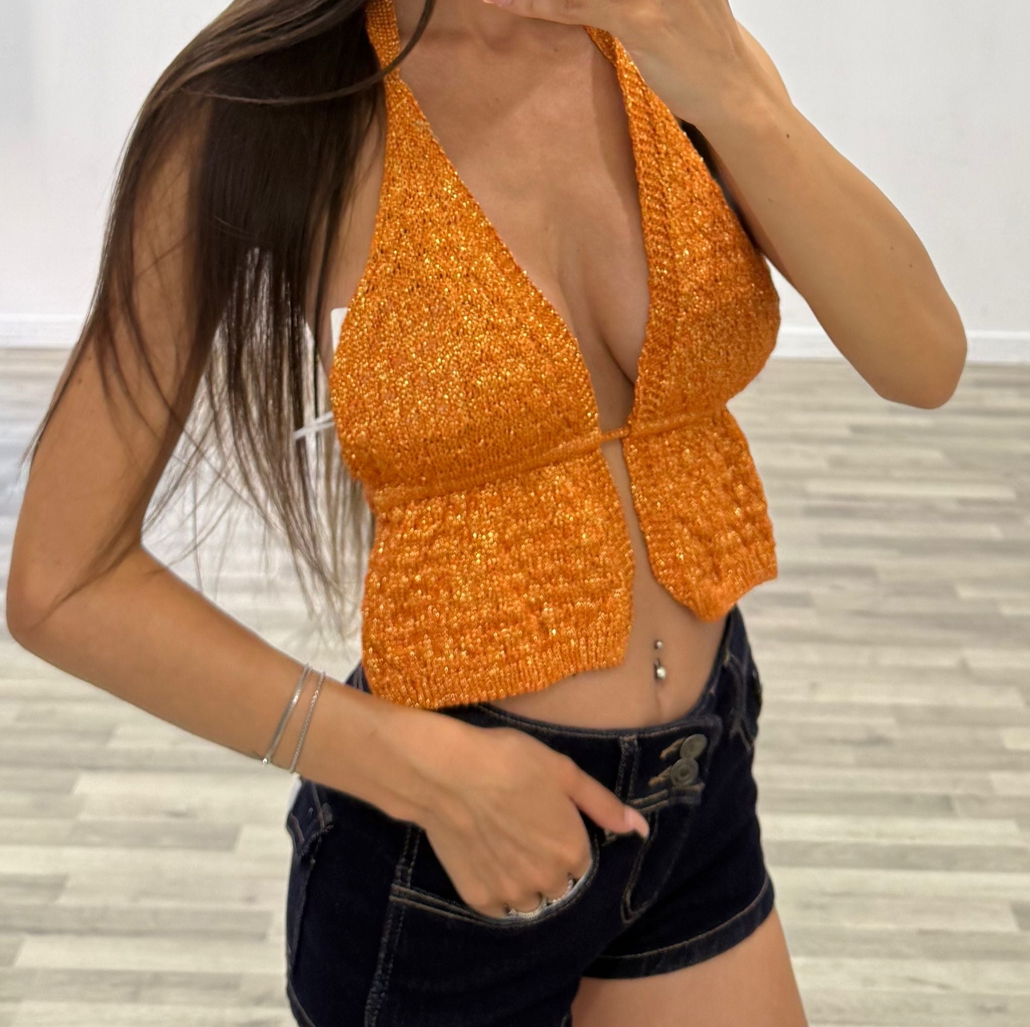 short nee shop