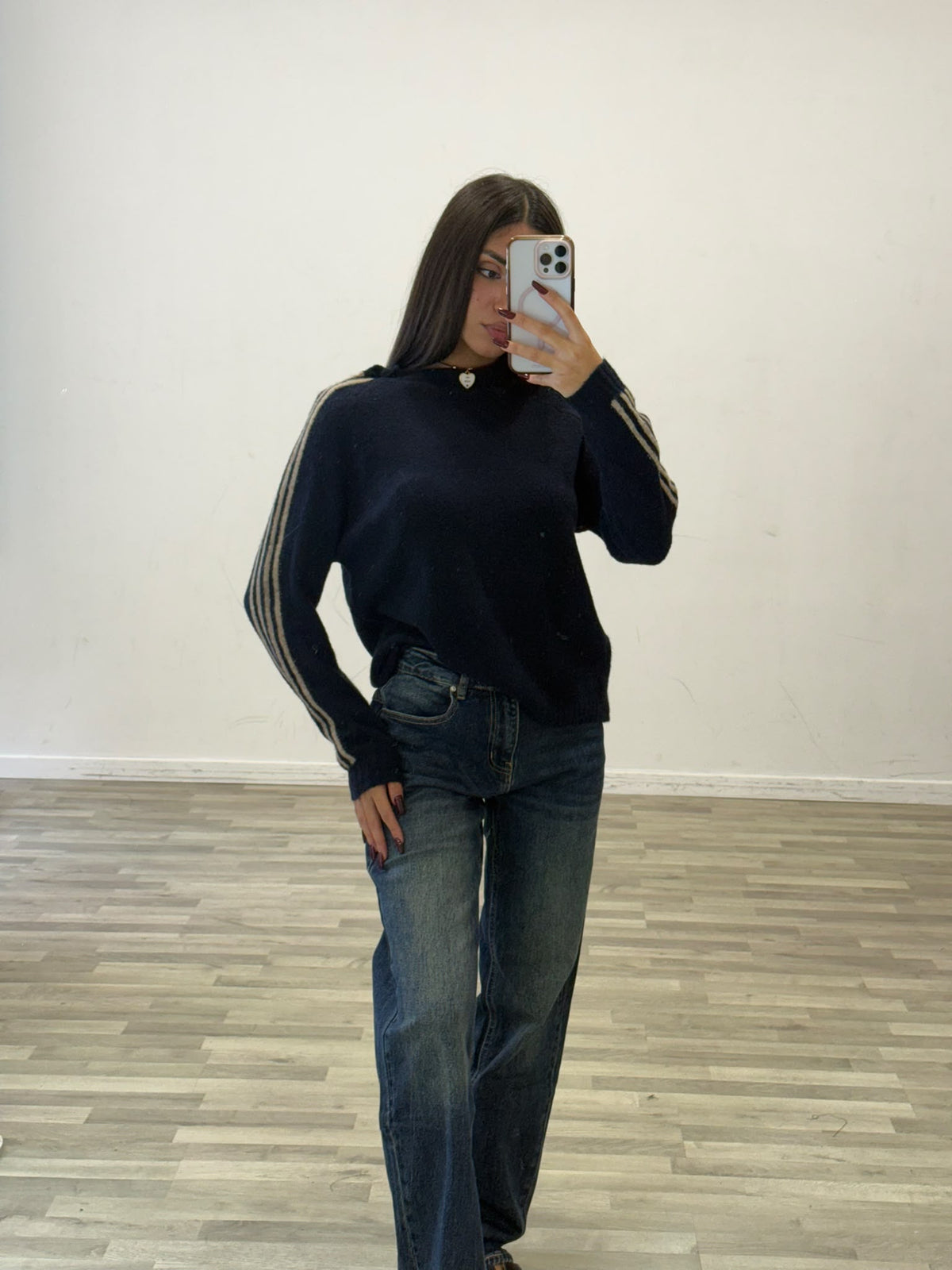 pull con righe laterali