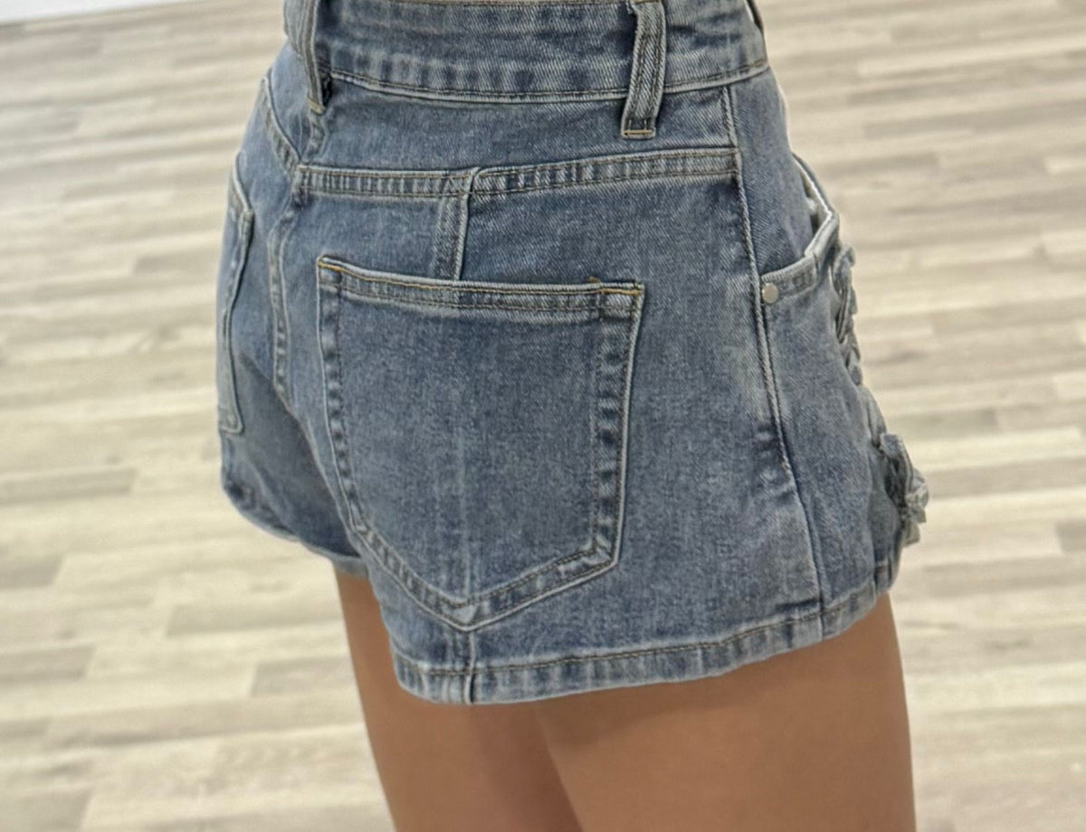 short di jeans con lacci