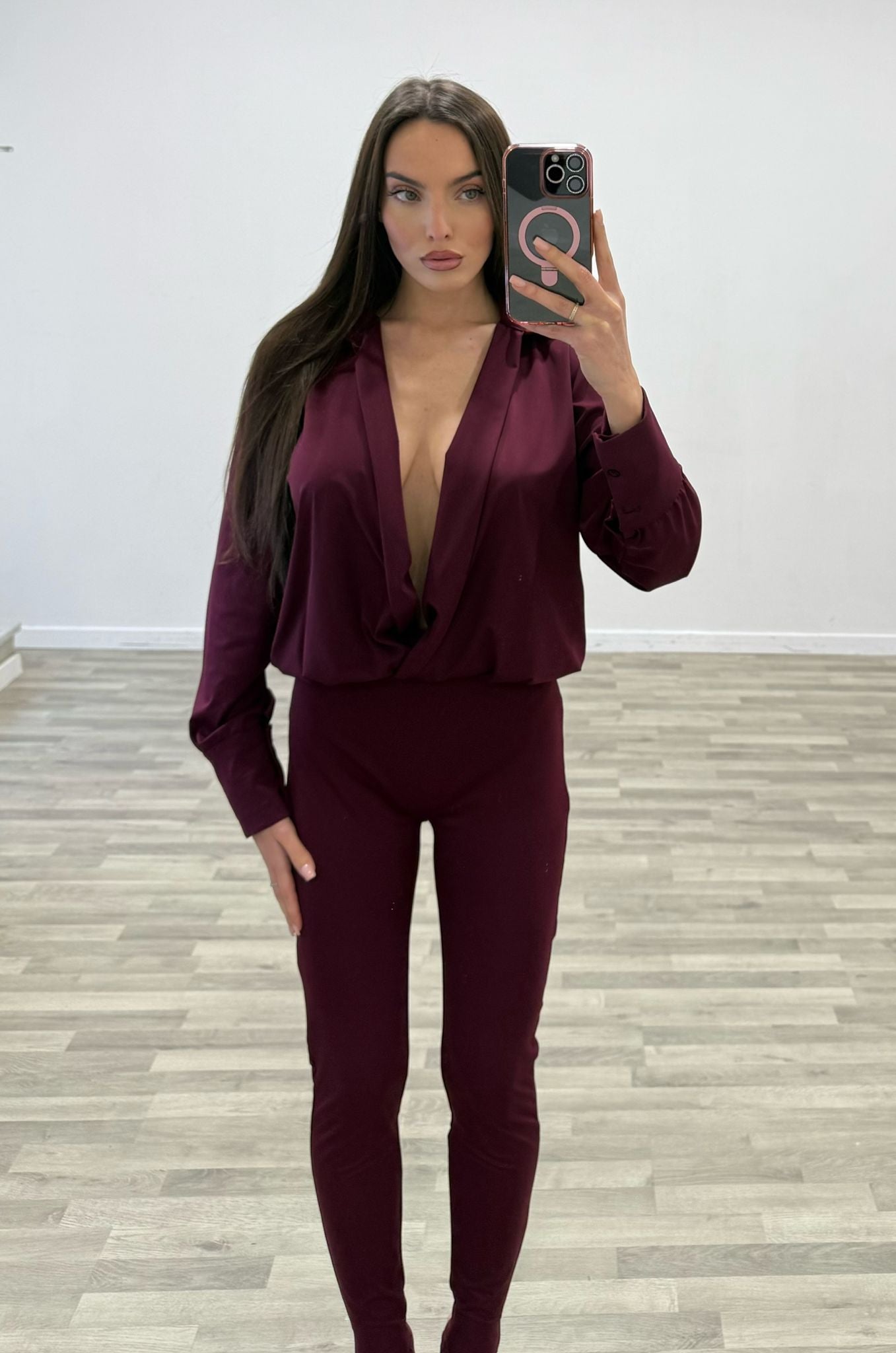 tuta a polo scollata delicious